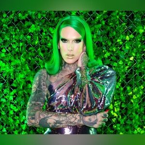 Jeffree Star “Money Honey” lip kit